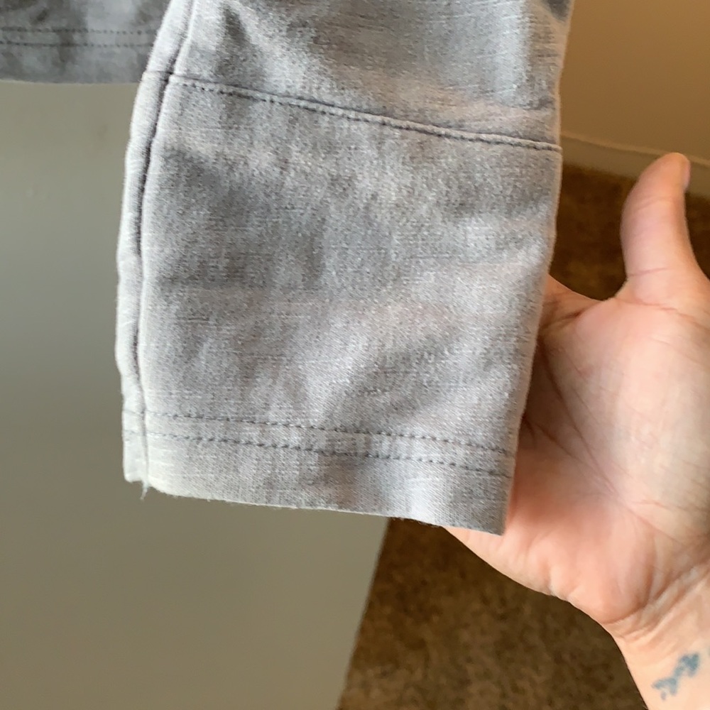 Guess gray jacket. Size small. - Picture 5 of 7